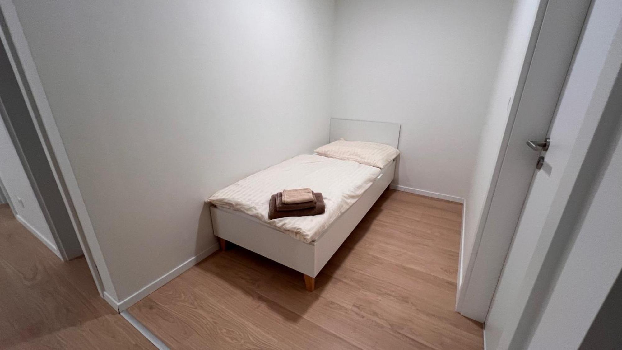 Apartment 2 With Terrace, New Building, 2bk Pressburg